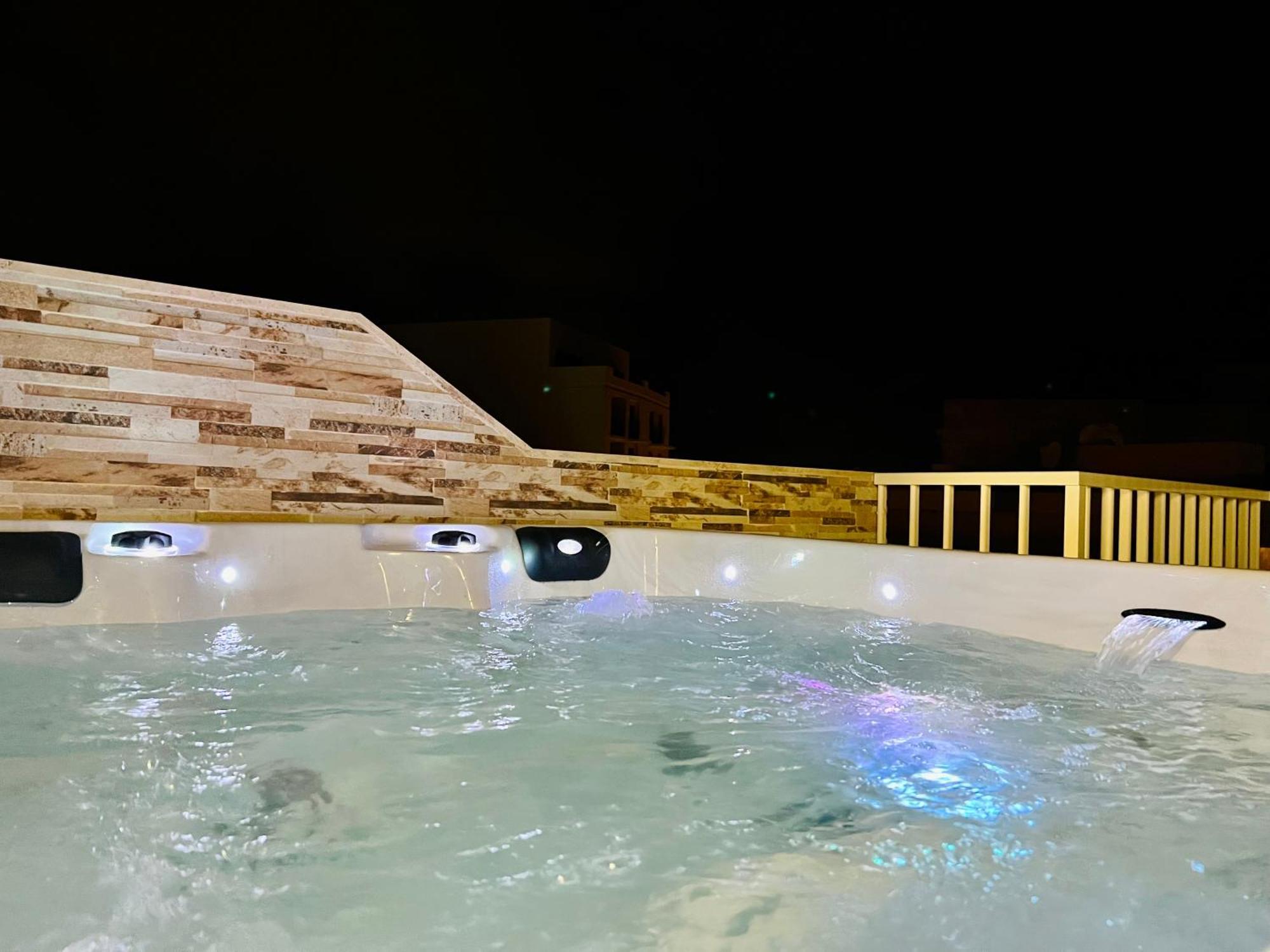 Poseidon Court Penthouse Superior Daire St. Paul's Bay Dış mekan fotoğraf